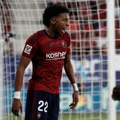 Johan Mojica entra, juega cinco minutos y se lesiona