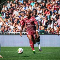 DT del Metz actualiza la situación de Óscar Estupiñán