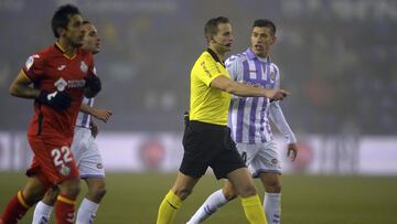 Alberola Rojas habla con Alcaraz en octavos de Copa