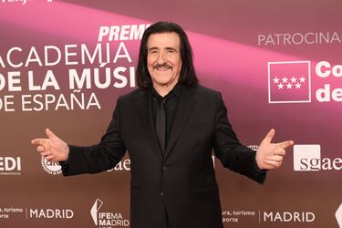 Luis Cobos en la alfombra roja de los Premios de la Academia de la Música de España.