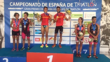 Sara P&eacute;rez y Cesc Godoy se proclaman campeones de Espa&ntilde;a de triatl&oacute;n en distancia ol&iacute;mpica.