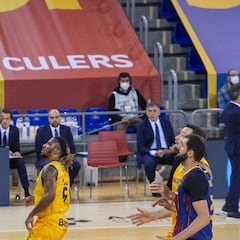 Un Barcelona a medio gas decide ya en la primera mitad