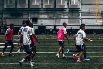 Millonarios entrenó en el Nicholson Fieldhouse de la UCF antes de enfrentar al Everton en Orlando por la Florida Cup.