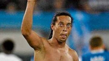 <b>BAJA FORMA. </b>Ronaldinho deberá entrenarse estos días.