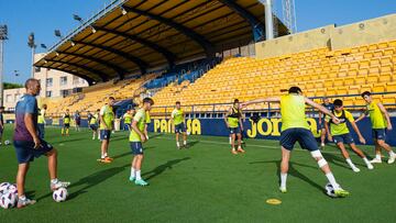 Albiol, Pedraza, Moreno y Capoue alegran el d¨ªa Seti¨¦n