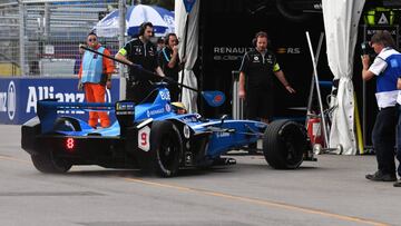 2017/2018 FIA Formula E Championship.
Round 2 - Hong Kong, China.
Sunday 03 December 2017.
Sebastien Buemi (SUI), Renault e.Dams, Renault Z.E 17.
Photo: Mark Sutton/LAT/Formula E
ref: Digital Image DSC_2889