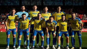 Once inicial del Cádiz CF en Anduva. Foto: LaLiga.