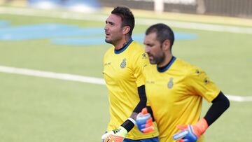 Roberto, junto a Diego L&oacute;pez.