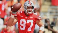 El estelar ala defensiva de Ohio State prefiri&oacute; recuperarse 100% de una lesi&oacute;n muscular y hoy es considerado el mejor jugador de la Clase.