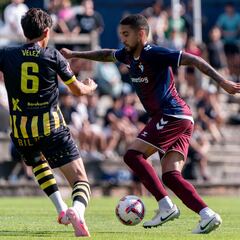 El Eibar baila al son de Guruzeta