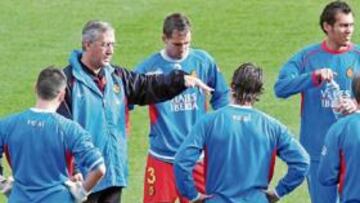 <b>CONCIENCIADO. </b>Gregorio Manzano está convencido de que el Mallorca puede remontar el 2-0.