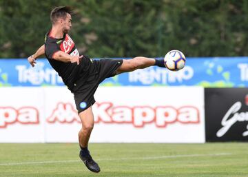 Dejó al Betis para ir al Napoli de Italia.