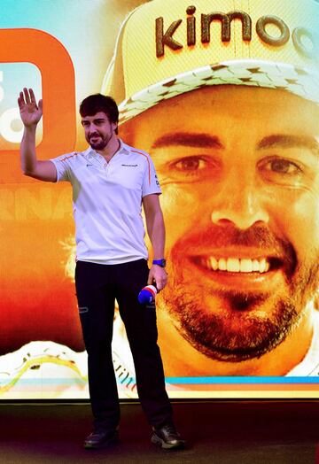 Homenaje a Alonso en su último gran premio