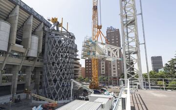 El nuevo Bernabéu coloca las primeras piezas de la cubierta