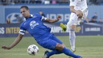 Nacho en el partido ante el Everton.