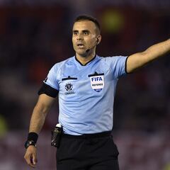 Así es Piero Maza, el árbitro del Italia - Argentina del partido de la Finalissima