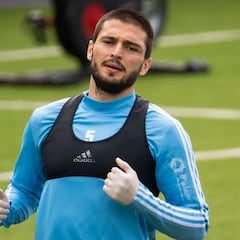 Okay: "Es un fichaje para este año y para el futuro"