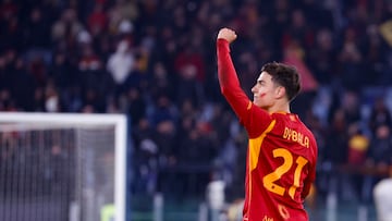 Rome (Italy), 26/11/2023.- AS Roma's Paulo Dybala celebrates after scoring during the Italian Serie A soccer match between AS Roma and Udinese at the Olimpico stadium in Rome, Italy, 26 November 2023. (Italia, Roma) EFE/EPA/FABIO FRUSTACI
