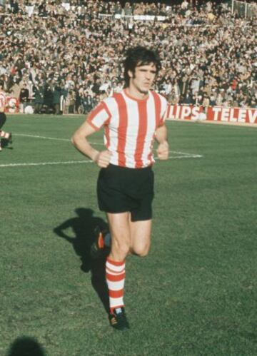 El jugador del Ahtletic Txetxu Rojo jug¨® en 87 ocasiones en Copa, consiguiendo 16 goles.