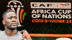 Emerse Faé, seleccionador de Costa de Marfil, durante los himnos de un partido de la Copa de África.