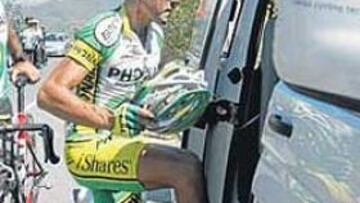 <b>TRISTE FINAL. </b>Martín Perdiguero dejó ayer la Vuelta a España y quizá el ciclismo.