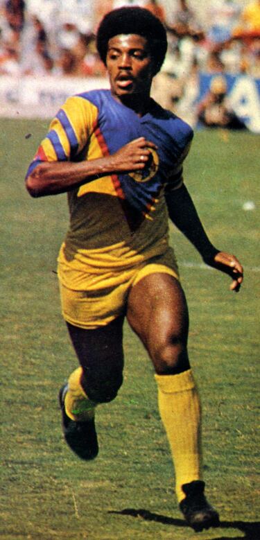 El exfutbolista brasileño, padre de los jugadores mexicanos Giovani y Jonathan dos Santos, falleció el pasado 29 de julio. A los 15 años, el mediocentro brasileño debutó profesionalmente con Sao Paulo, equipo con el que ganó el Campeonato Paulista. Posteriormente, inició su aventura en el fútbol mexicano en el América también militó en León, Necaxa y Monterrey. También jugó una temporada en el equipo salvadoreño Club Deportivo FAS.