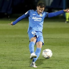 Espinosa vuelve a sonreír en la mediapunta del Fuenla