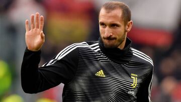 Soccer Football - Serie A - Juventus v AC Milan - Allianz Stadium, Turin, Italy - April 6, 2019 Juventus' Giorgio Chiellini during the warm up before the match REUTERS/Massimo Pinca