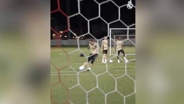 Barbaridad de gol de Ramos en el entrenamiento antes del derbi