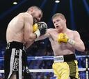 'Canelo' Alvarez recupera la forma y derrota a Angulo