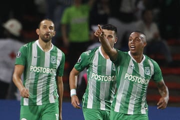 Libertad avanzó a la fase de grupos tras ganar 5-4 en los penales. Bocanegra fue quien falló en Nacional.