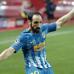 Juanfran ya ha renovado por el Atlético al llegar a 25 partidos