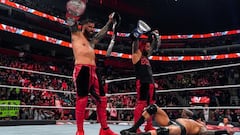 The Usos, tras noquear a RKBro&#039;s en Raw.