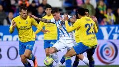 LEGANES, SPAIN - FEBRUARY 18: Daniel Raba of CD Leganes battle for the ball with Saul Coco of Las Palmas during La Liga Smartbank match between CD Leganes and Las Palmas on February 18, 2023 in Leganes, Spain. (Photo by Diego Souto/Quality Sport Images/Getty Images)
