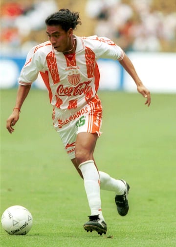 El famoso "filiful" debutó un 13 de enero de 1995. No tuvo una carrera destacable, sin embargo, en la memoria colectiva, es muy bien recordado y ahora más con la incorporación de su hijo "Rayful" al cuadro de Tigres.