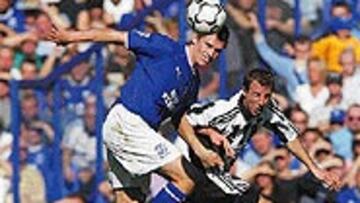 <B>NINGÚN ANABOLIZANTE</B>. Bowyer (derecha), jugador del Newcastle, dio en su día positivo por marihuana.