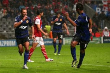 Chicharito volvió a vacunar al Braga, pero ahora a domicilio. El partido en Portugal quedó 3-1; el tapatío marcó en el tiempo de descuento.