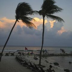 Quintana Roo y Yucatán activan alerta roja por llegada del Huracán Beryl: municipios afectados