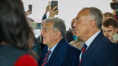 Laporta asiste al entrenamiento con Yuste