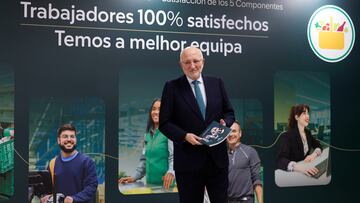 El presidente de Mercadona, Juan Roig (c), durante una rueda de prensa, a 10 de marzo de 2026, en Valencia, Comunidad Valenciana (España). Mercadona ha obtenido unos beneficios de 1.729 millones de euros en 2025, un 24,9 por ciento más que en el año anterior, tras subir un 8% sus ventas, que han ascendido a los 41.900 millones de euros.
10 MARZO 2026
Rober Solsona / Europa Press
10/03/2026