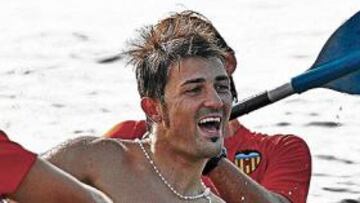 La plantilla disfrutó con el piragüismo.