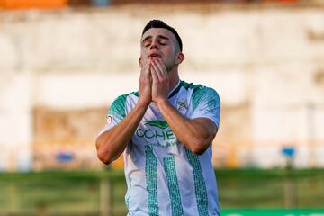 Álex Guti lamentándose de una ocasión fallada.