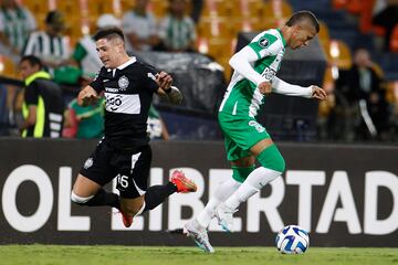 Gran partido en el Atanasio Girardot entre Nacional y Olimpia. El equipo colombiano dejó escapar la victoria.