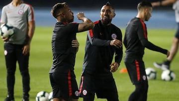 Rueda prepara 4 cambios ante Uruguay: Vidal quedaría fuera