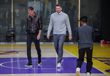 Presentación de Doncic con Los Angeles Lakers.
