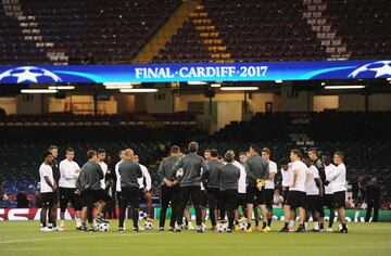 El entrenamiento de la Juventus en el Millennium Stadium