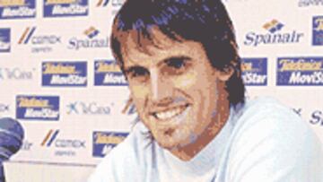 <b>REFUERZO DE LUJO</B>. Pereyra fue presentado ayer por Alemany como nuevo futbolista del Mallorca.