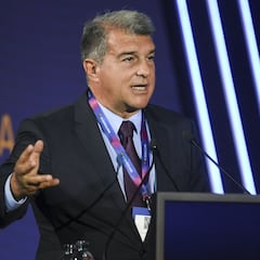 El Barça reanudará la asamblea en una carpa