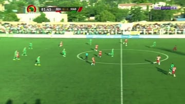 El nuevo golazo del lateral sensación del fútbol europeo