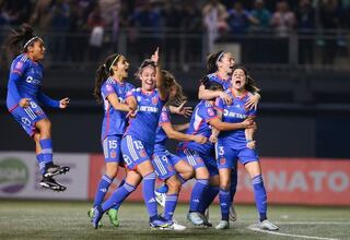 “Hoy nuestros caminos se separan... Di lo mejor de mí y siempre defendí la camiseta de la U al 1000%”